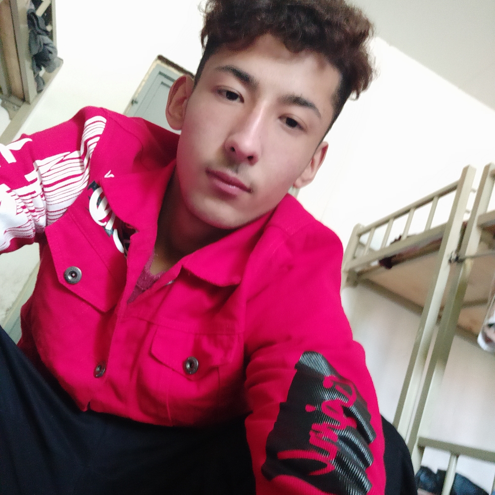 艾力江的照片