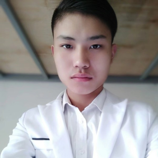 白君夜的照片