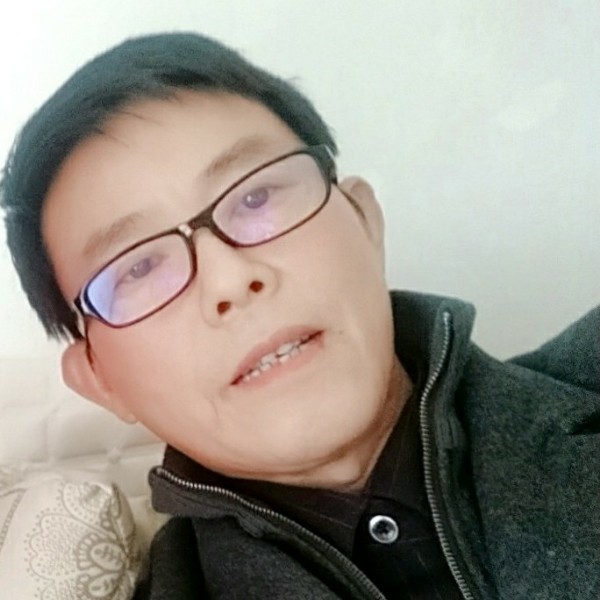 携心共白头的照片