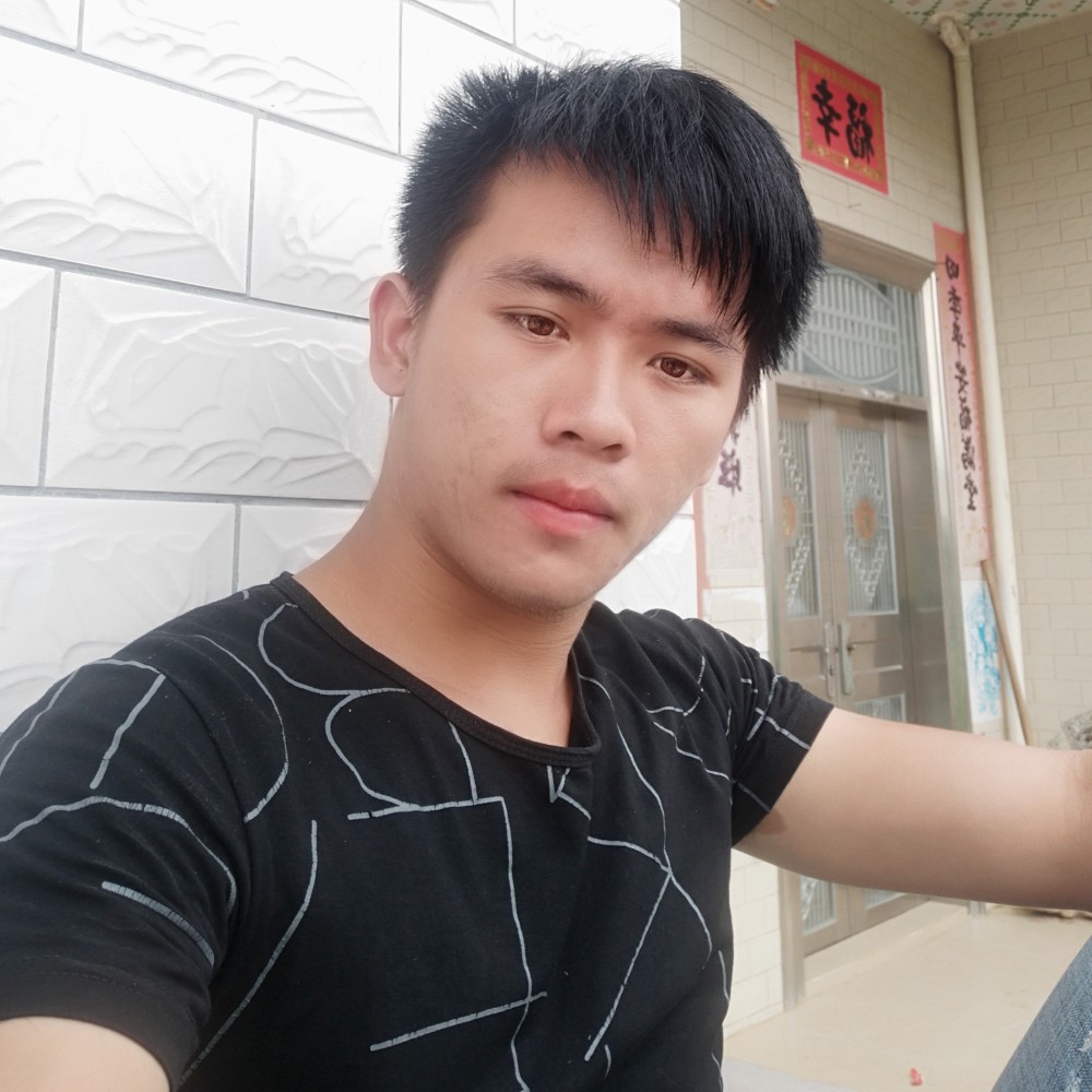 曾安的照片