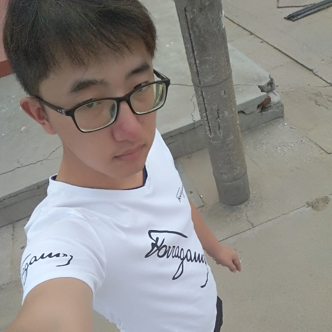 洛洛侃侃的照片