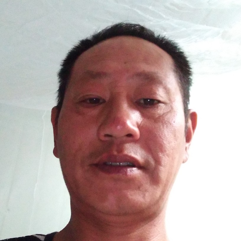 等待挽手可乐的照片