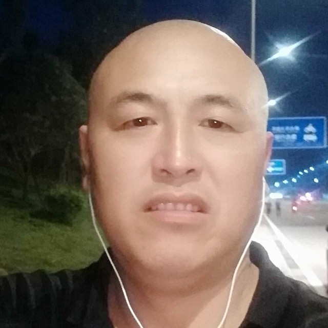 发箍回眸寒冷的照片