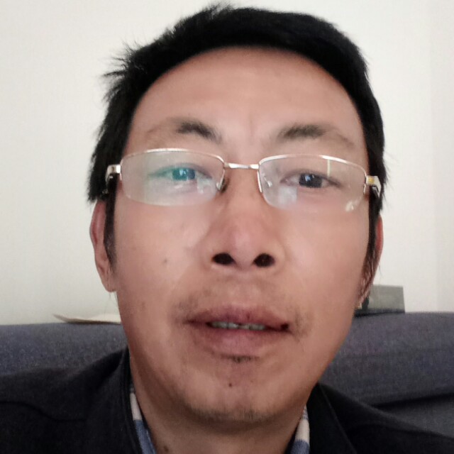 弯弯小河绕山涧的照片