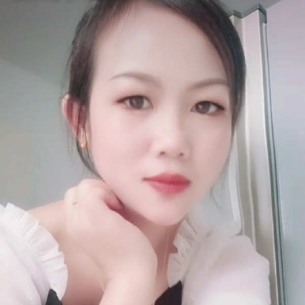 甜蜜爱微笑的照片
