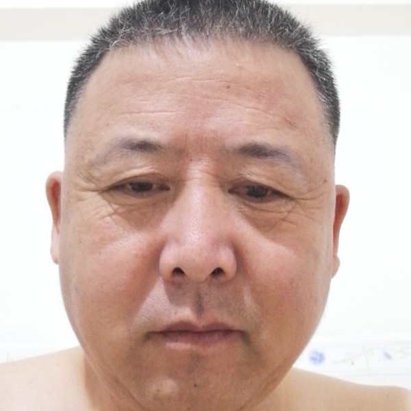 可爱凝眸跳跳糖的照片
