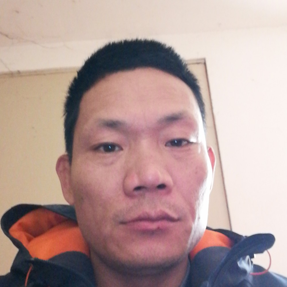 善良深拥山水的照片