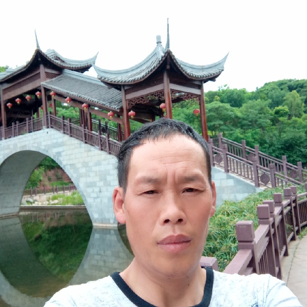 孙炳富的照片