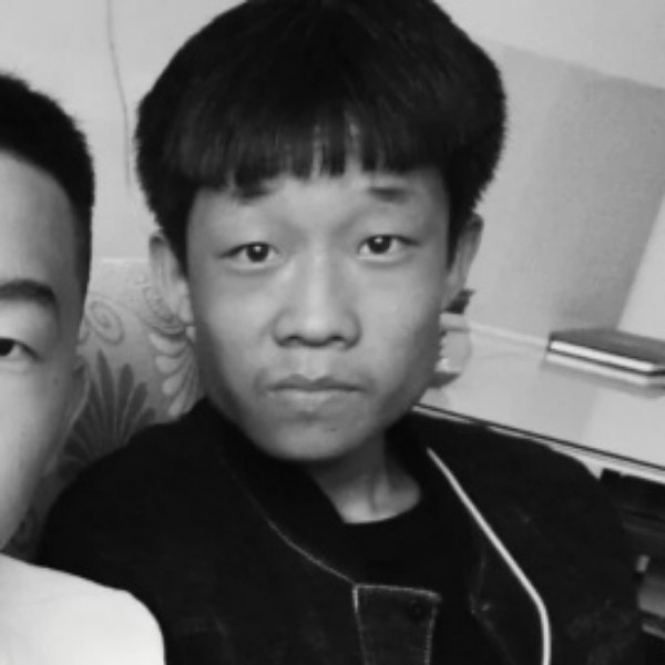 怕孤单爱白云的照片