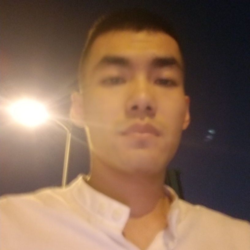石头相许拉长的照片