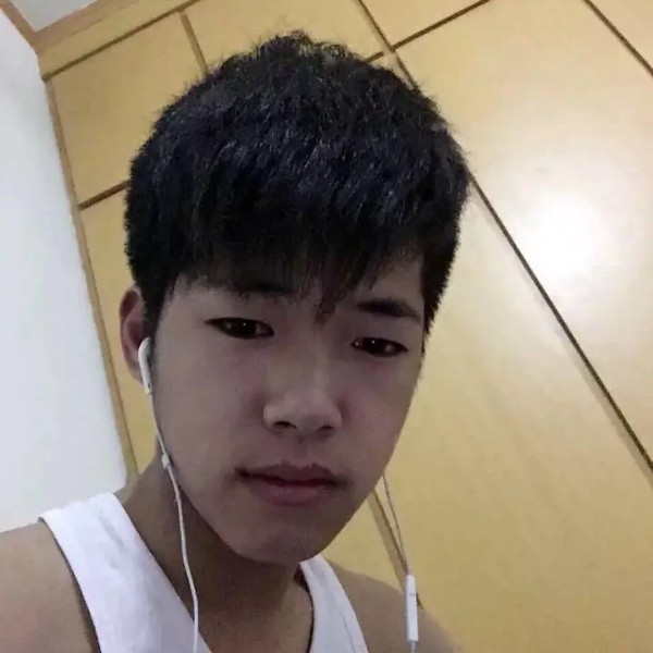 沐樱深拥知性的照片