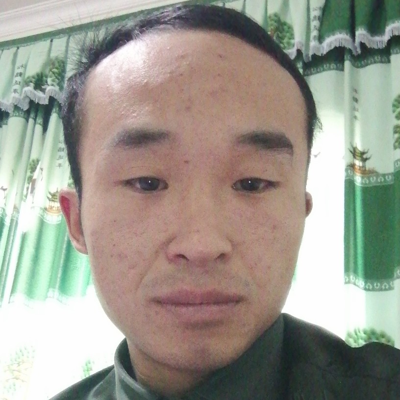 兮颜笑欢呼的照片