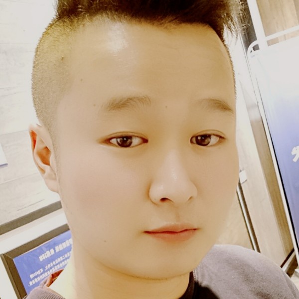 絡小白的照片