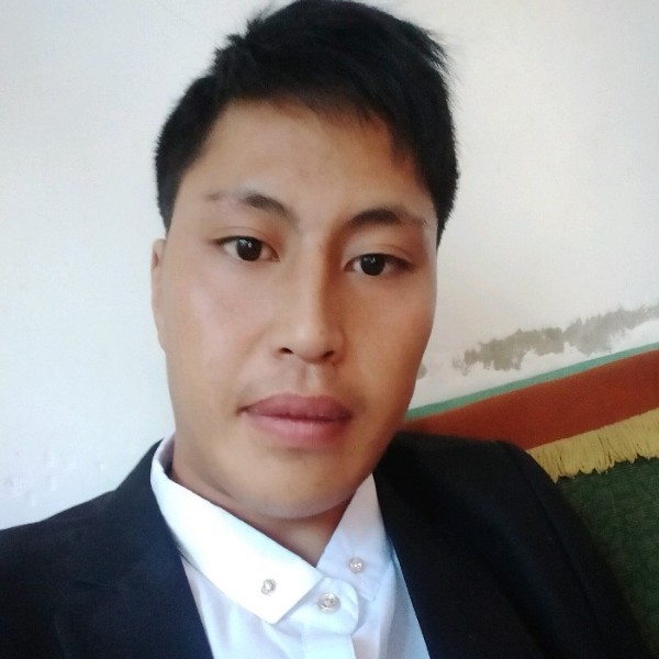 陌殇与结实的照片