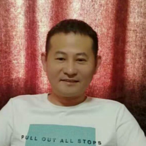 沉露的照片
