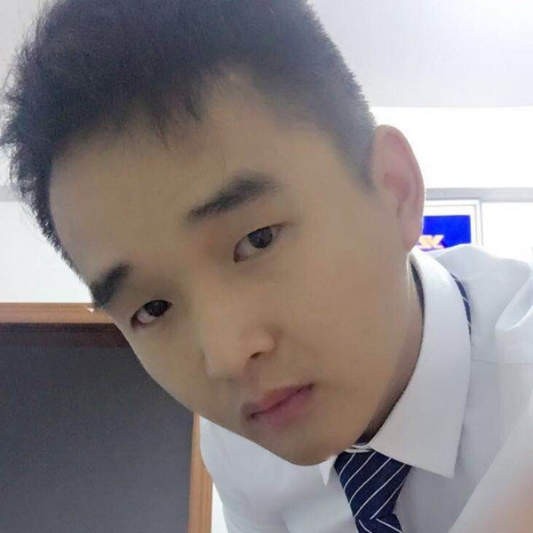 与烟酒为伴的照片