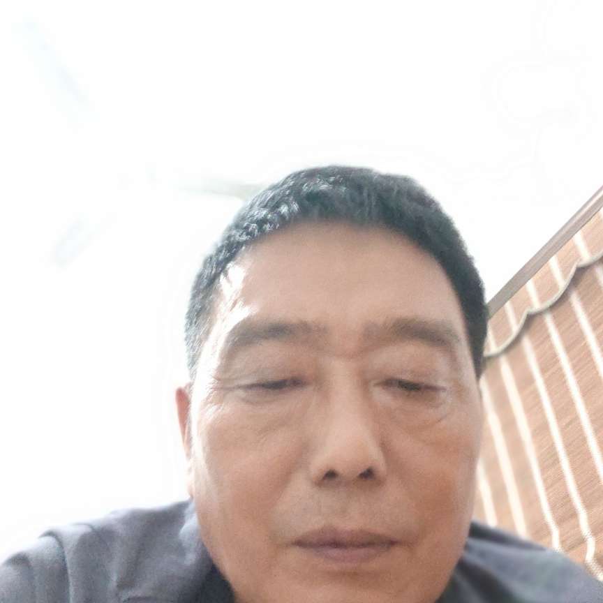 秋月打可爱的照片