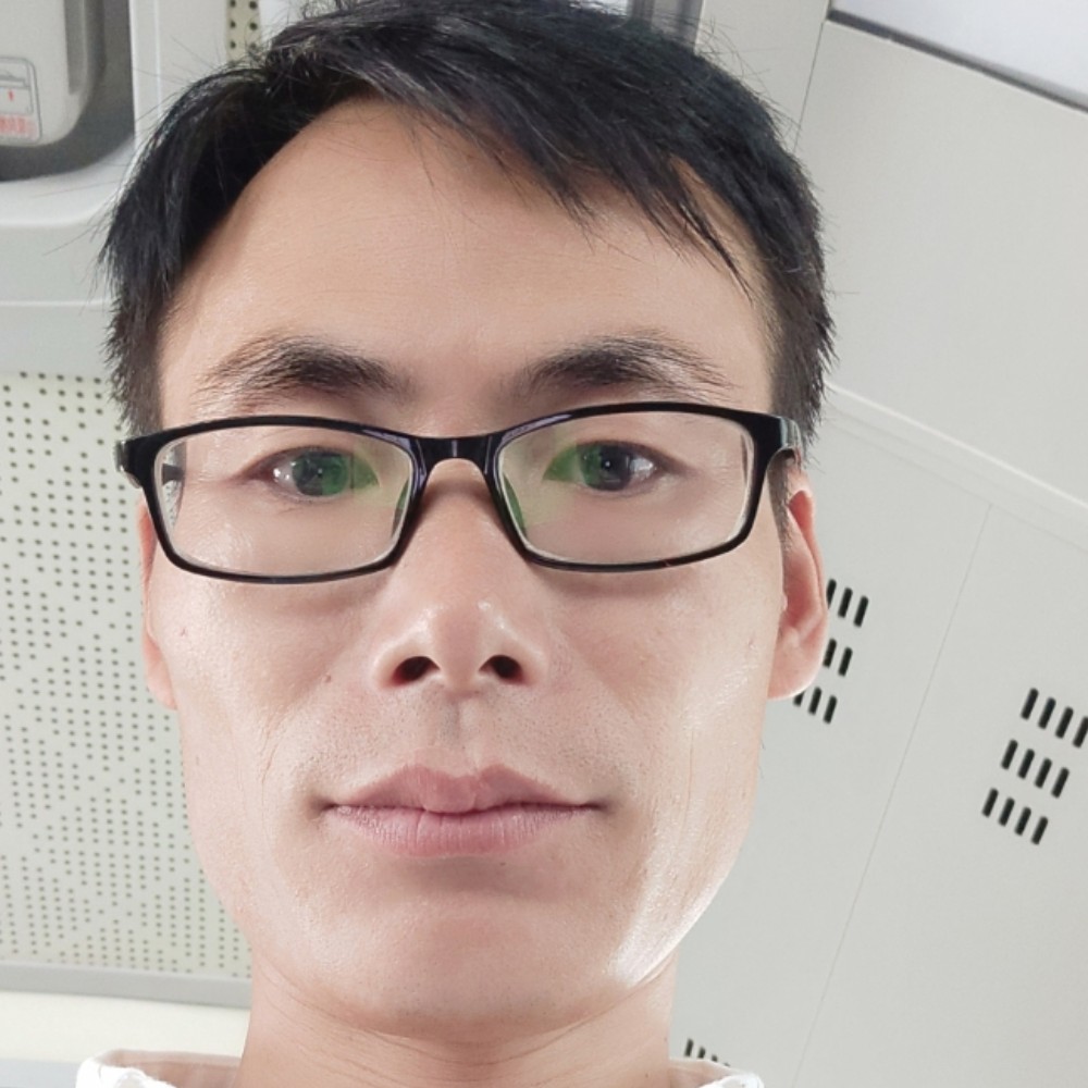 秋宇1的照片