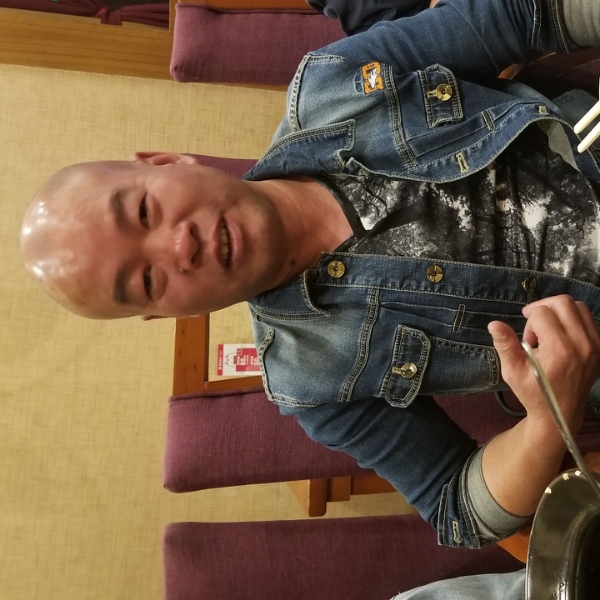 江山易的照片