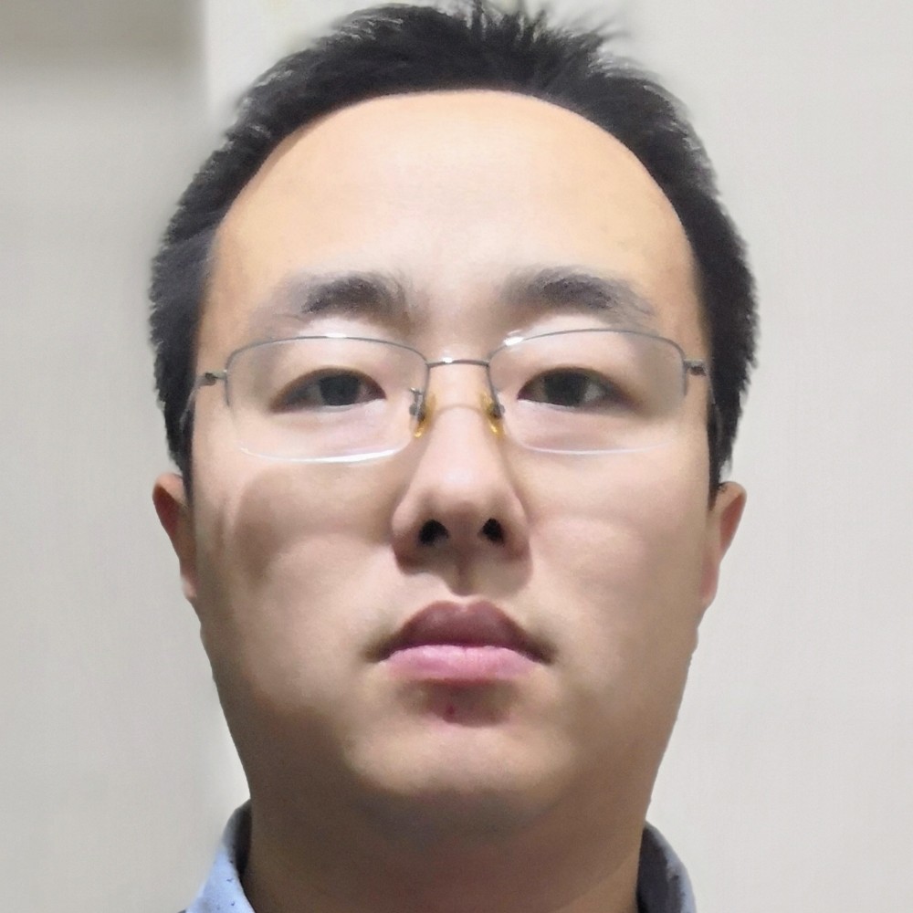 现实倾心醉月的照片