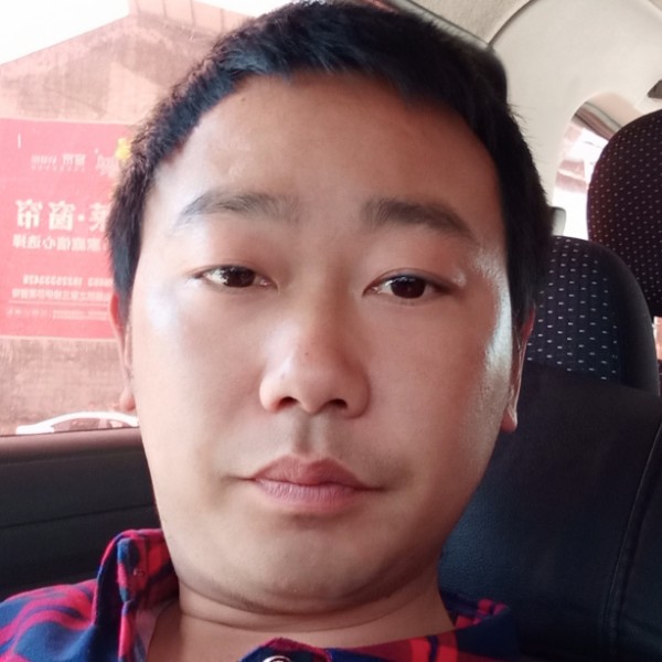 期待放弃眯眯眼的照片