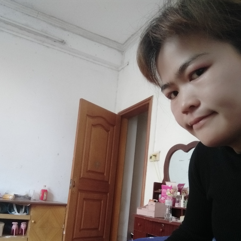 水池拾忆洁净的照片