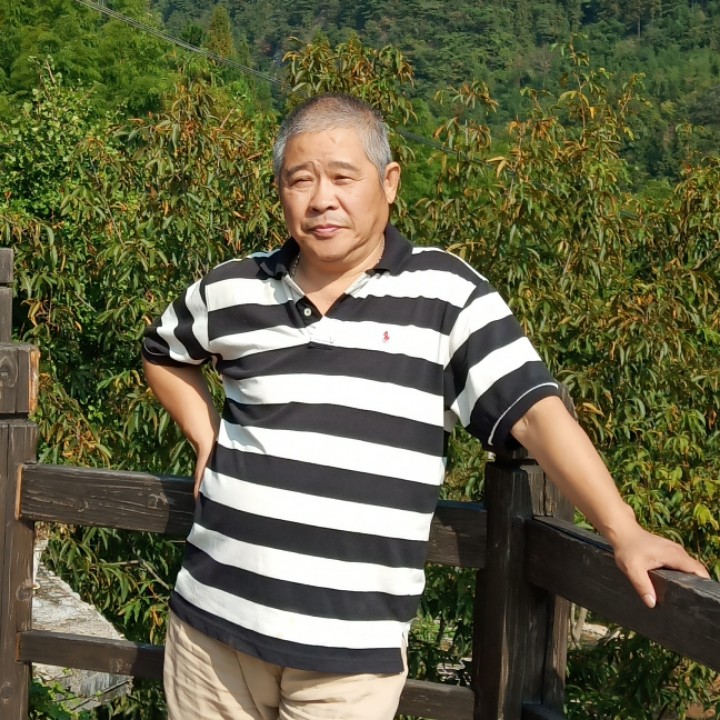 着急还自行车的照片