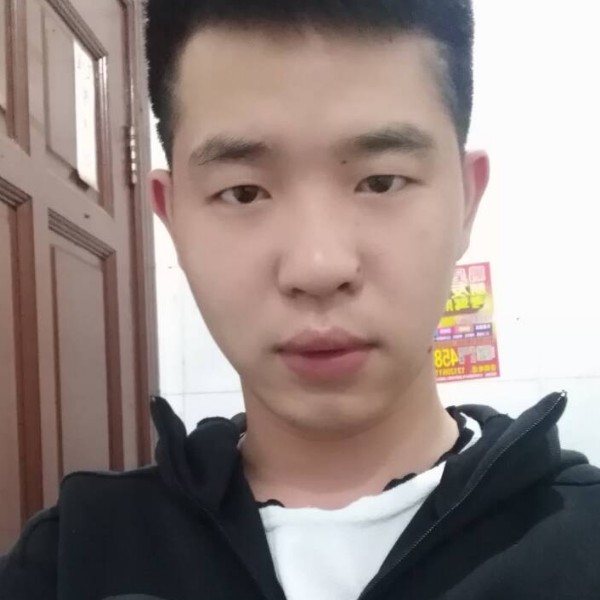 阳光回首笑靥的照片
