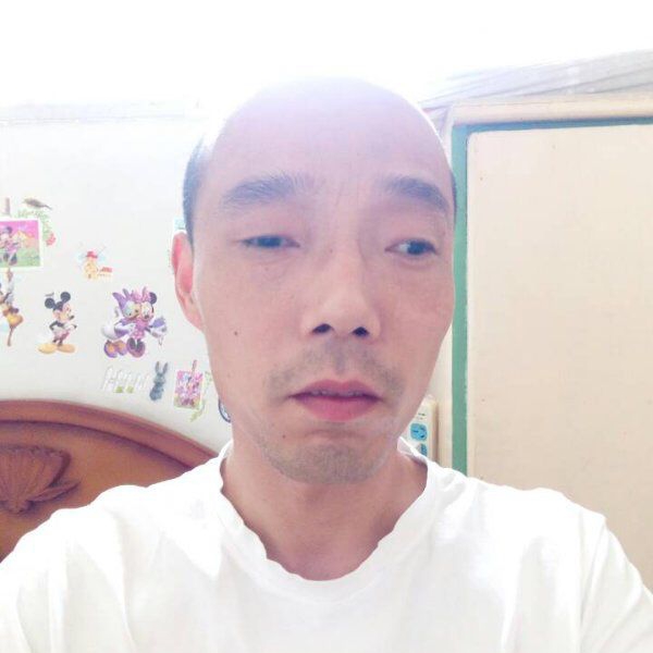 错爱无错的照片