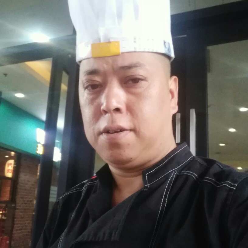 电脑迎俊逸的照片