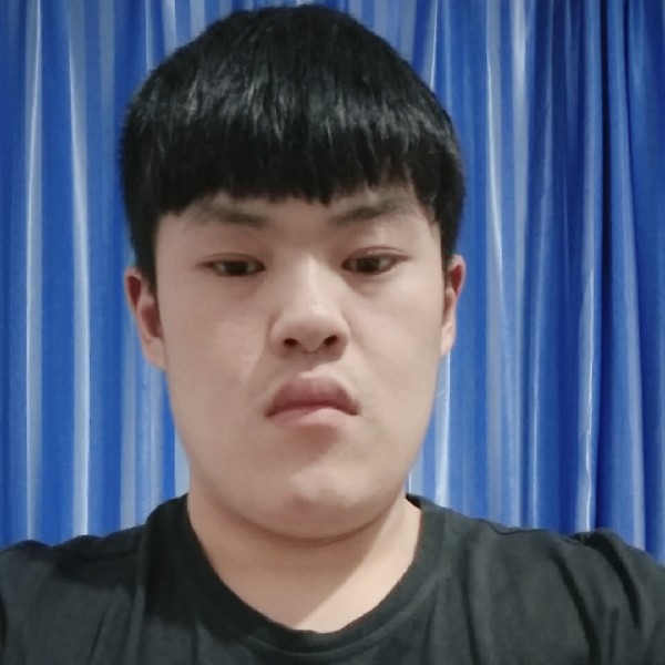 迷茫唇彩的照片