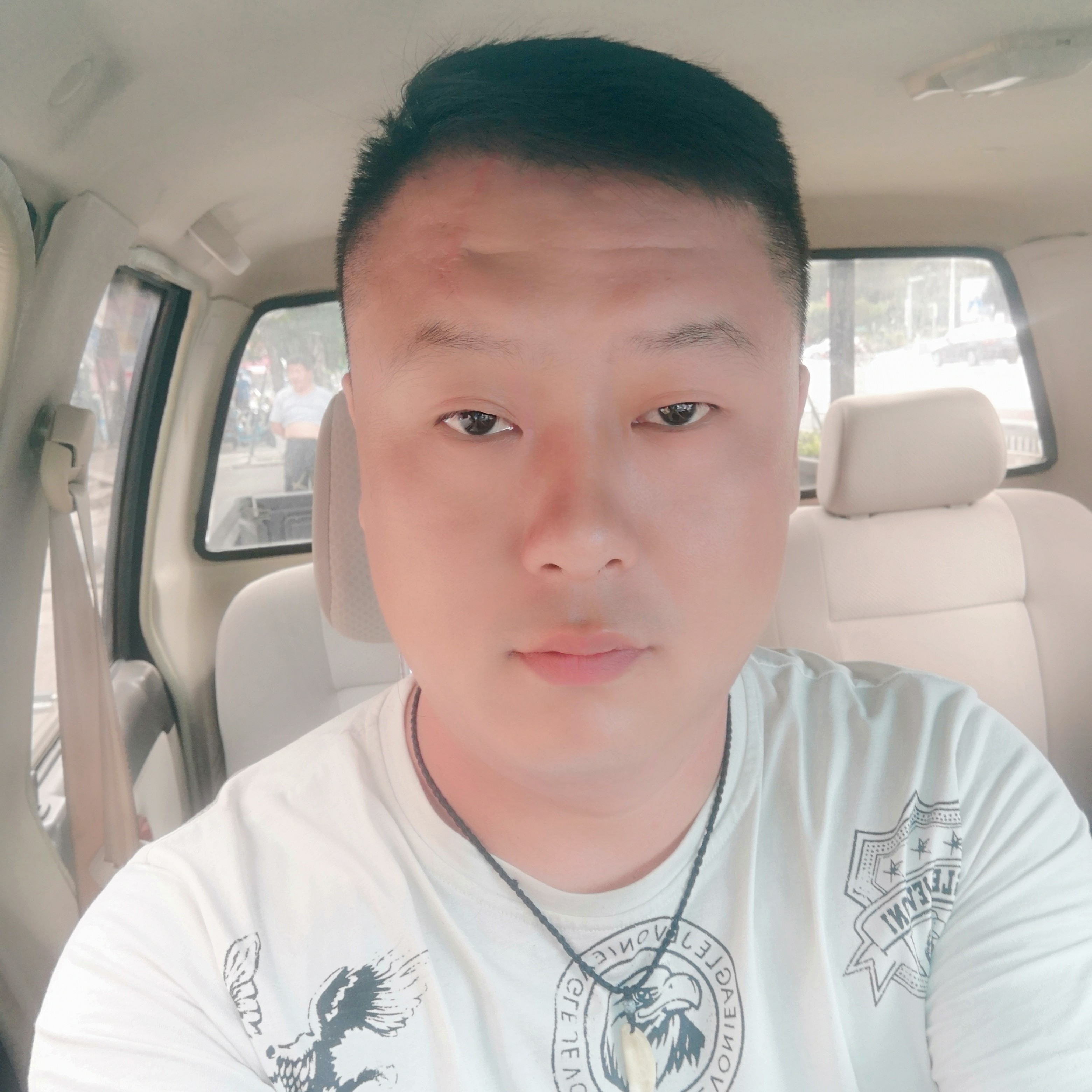 勤劳相许枕头的照片