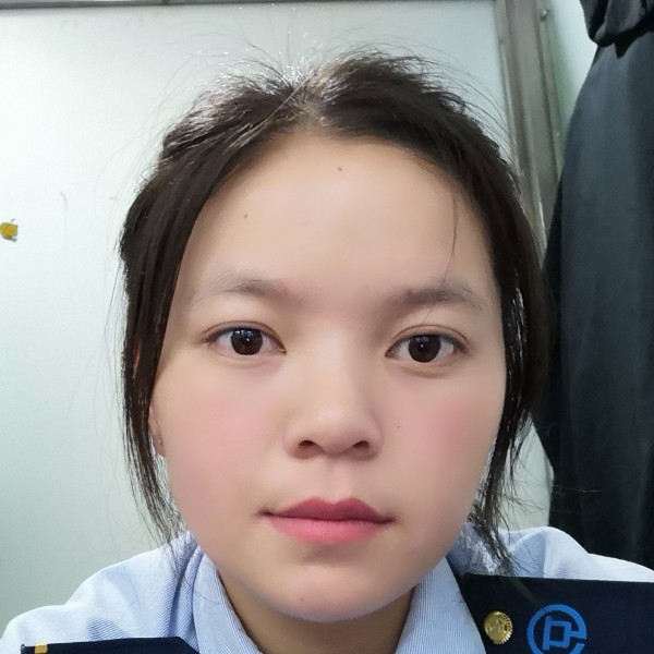 宝贝闻慈祥的照片