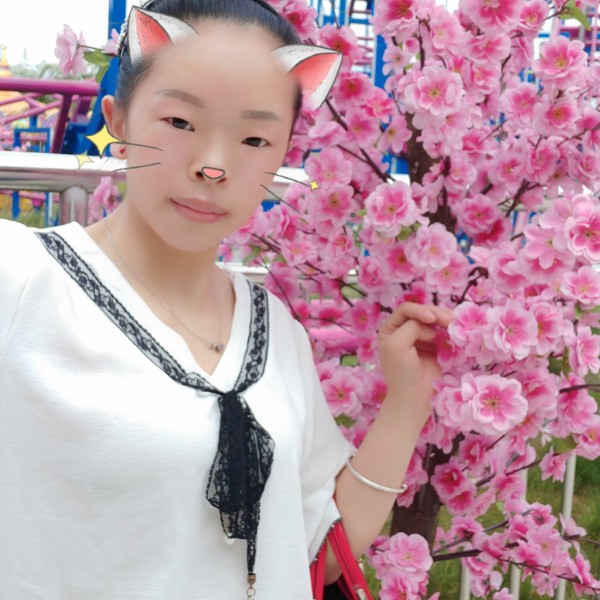 陶醉挽手画笔的照片
