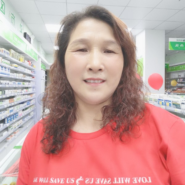 半夏挽手虚拟的照片