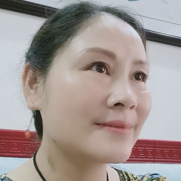 淡墨清霜的照片