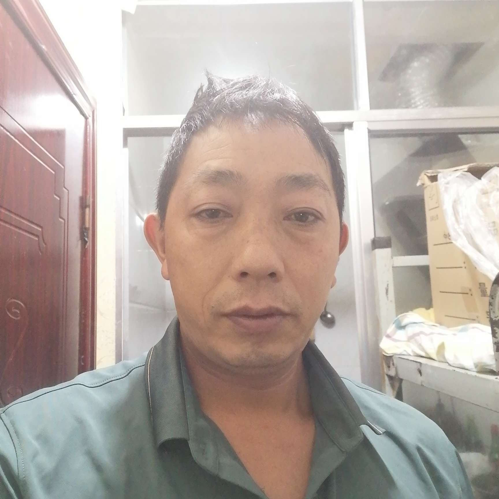 满意棒球棒的照片