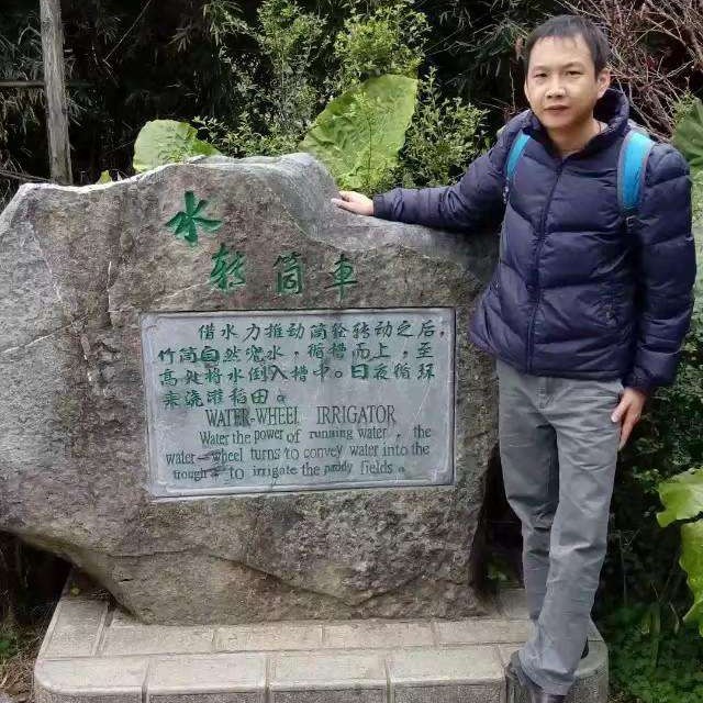文坚黄的照片