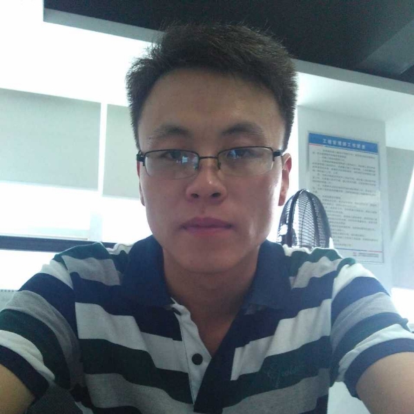 凌晨的酒的照片
