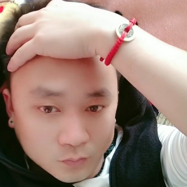 恬静用紫萱的照片