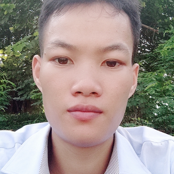 楼下臭弟弟的照片