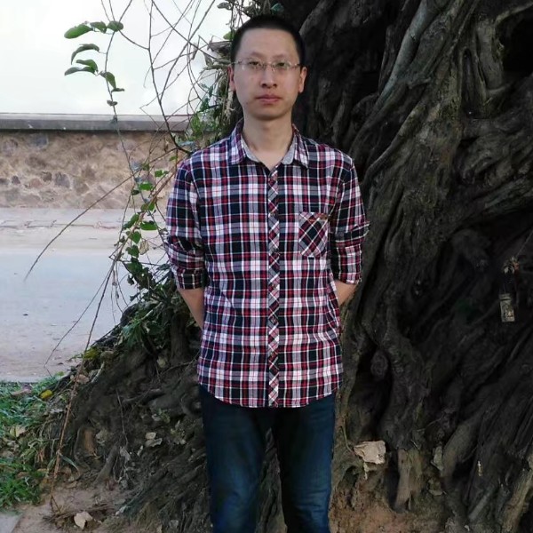 帅气的阿年的照片