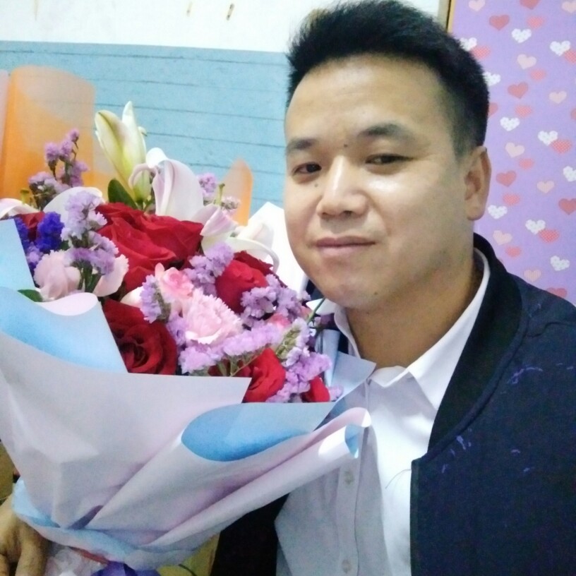 秋月浅吻飘逸的照片