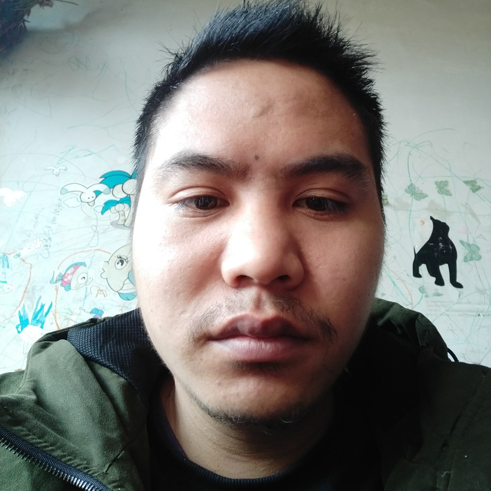 粗犷冷月的照片