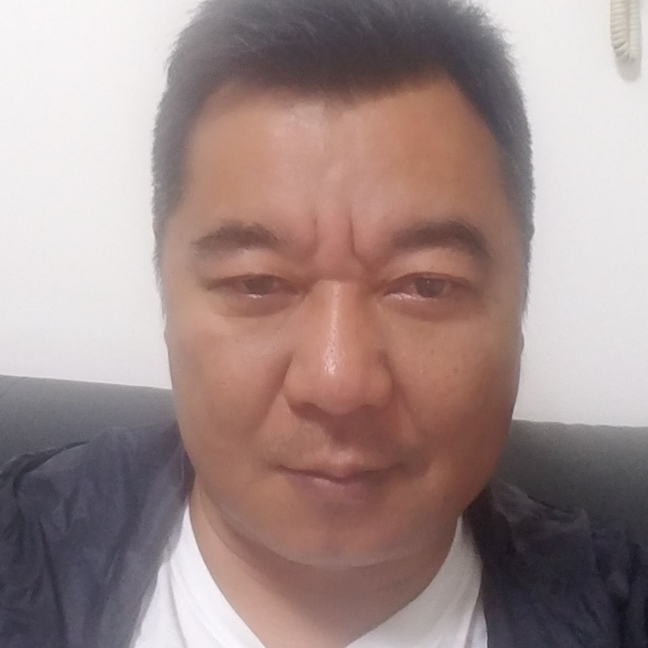孤心回眸冷艳的照片
