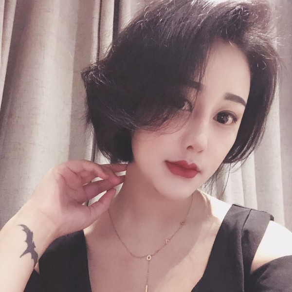 经纪人梦一可的照片