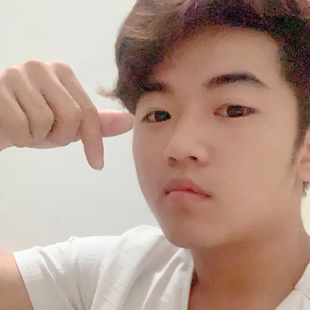 苗条爱恋强健的照片