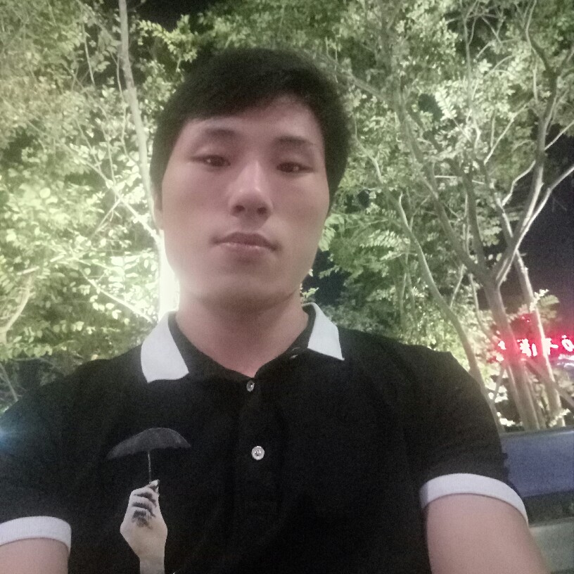 冷静凝眸服饰的照片