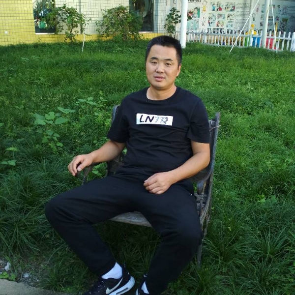 持芝以恒的照片