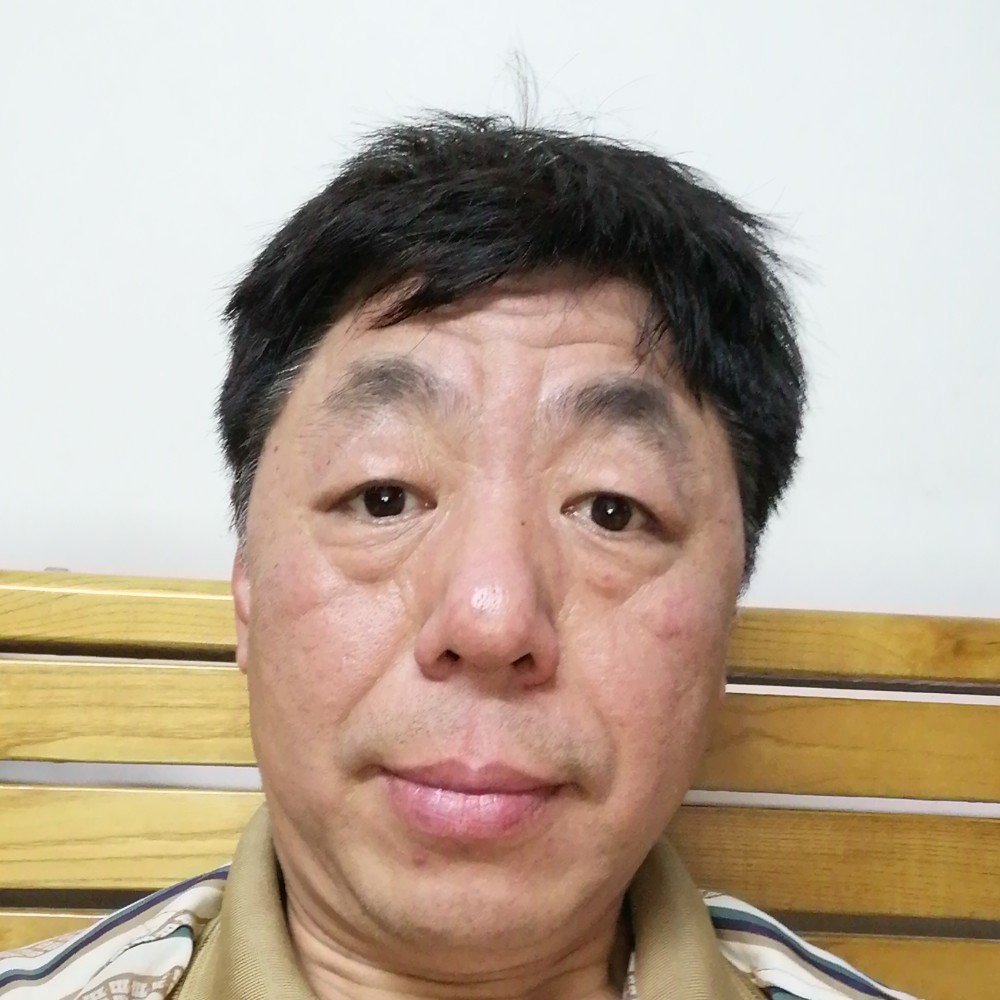 落寞等待酸奶的照片